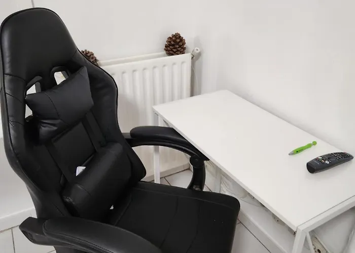 Antigone Centre 아파트