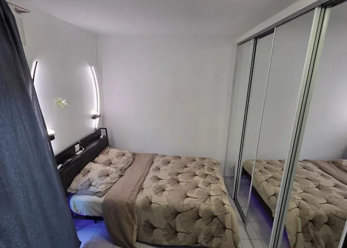 아파트 Antigone Centre *